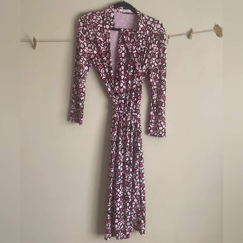 Diane Von Furstenberg Justin Silk Jersey Wrap Dress in Pink & Brown Circles - Picture 12 of 12
